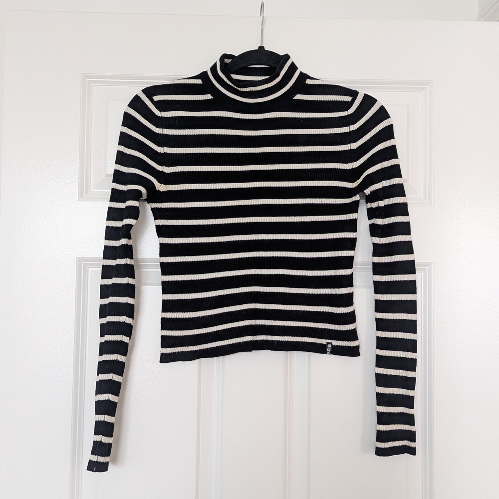 Pull&Bear Black and White Striped Sweater